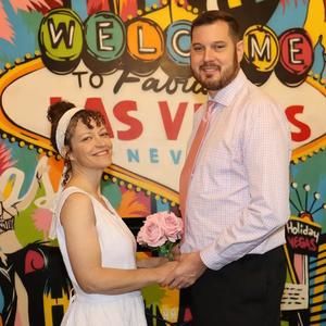 Meet your Posher, Lois